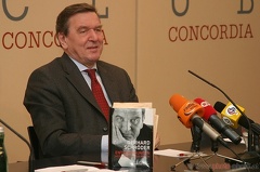 Gerhard Schröder - Entscheidungen (20061211 0047)